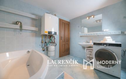 Na predaj veľkorysý 7-izbový rodinný dom v obci Podlužany