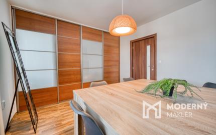 Na predaj dvojpodlažný 4-izbový dom v Malackách