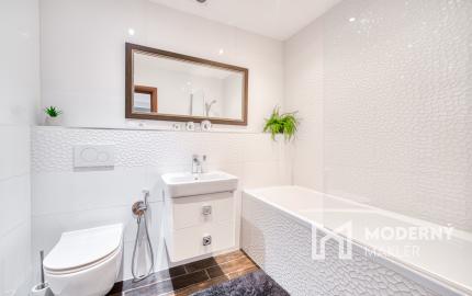 Na predaj dvojpodlažný 4-izbový dom v Malackách