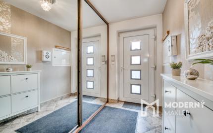 Na predaj dvojpodlažný 4-izbový dom v Malackách