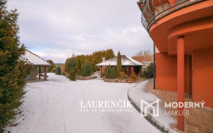 Na predaj veľkorysý 7-izbový rodinný dom v obci Podlužany