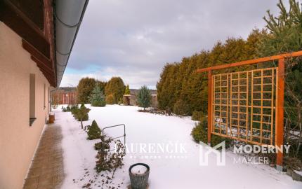 Na predaj veľkorysý 7-izbový rodinný dom v obci Podlužany