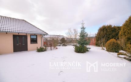 Na predaj veľkorysý 7-izbový rodinný dom v obci Podlužany