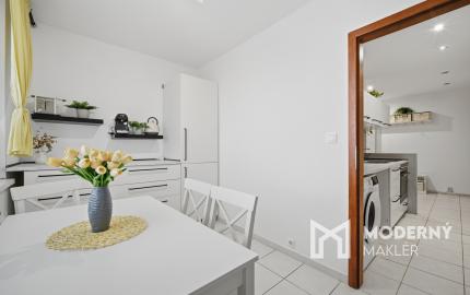 Na predaj 2,5-izbový byt s balkónom v centre mesta Malacky