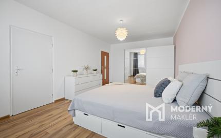 Na predaj 2,5-izbový byt s balkónom v centre mesta Malacky