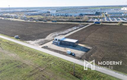 Na predaj administratívno-skladový objekt pri Trnave, v obci Zavar