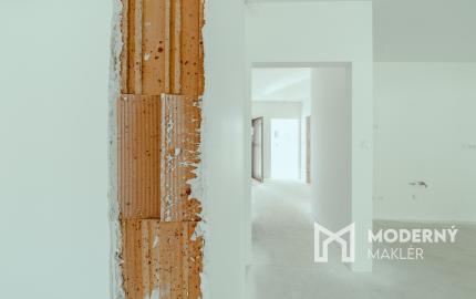 Na predaj moderný 4-izbový byt s vlastnou záhradou