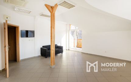 Na prenájom kancelársky priestor v centre Šamorína