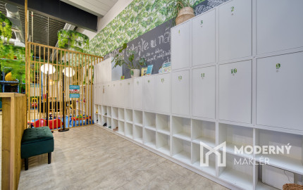 Na odstúpenie kaviareň s detským ihriskom v OC MOLO v Pezinku