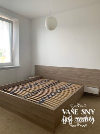 Na prenájom  veľký, zariadený 2 izb byt mestská časť SIHOŤ 1  v Trenčíne .