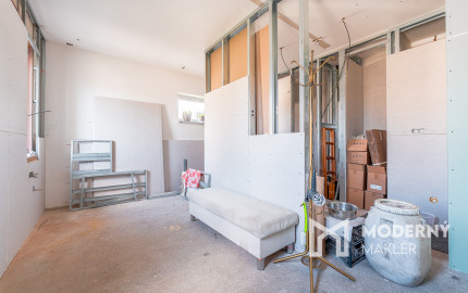 Na predaj rodinný dom s možnosťou ďalšej výstavby v Macove