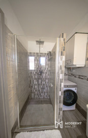 Na predaj kompletne zrekonštruovaný byt s balkónom v Hlohovci