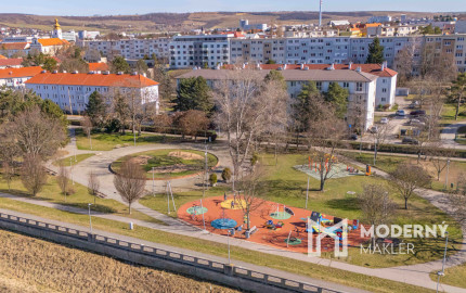 Na predaj kompletne zrekonštruovaný byt s balkónom v Hlohovci