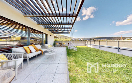 LUXUSNÝ 4i PENTHOUSE S ÚCHVATNOU TERASOU, panoramatickými výhľadmi a parkovaním