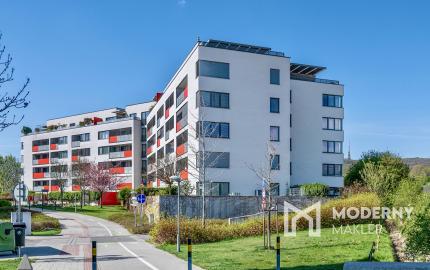 LUXUSNÝ 4i PENTHOUSE S ÚCHVATNOU TERASOU, panoramatickými výhľadmi a parkovaním