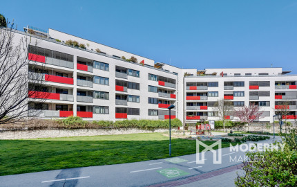 LUXUSNÝ 4i PENTHOUSE S ÚCHVATNOU TERASOU, panoramatickými výhľadmi a parkovaním