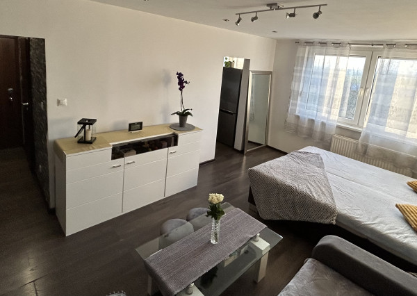 PREDANÝ!!! Slnečný 1-izbový byt v tichom prostredí mesta Piešťany