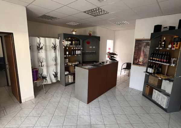 Budova na predaj, pri Rozkvete, 73m2 zastavaná plocha