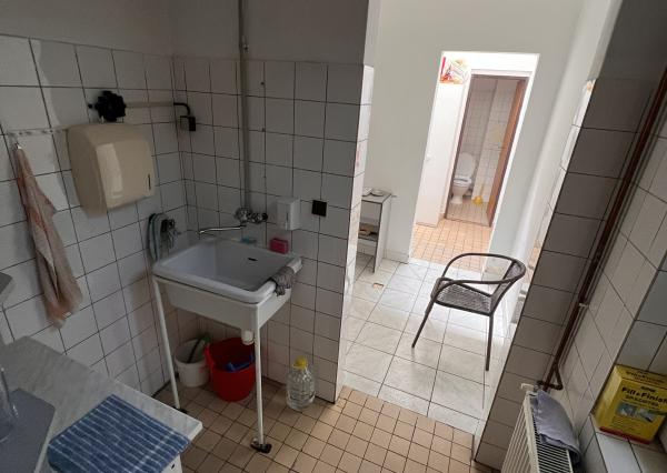 Budova na predaj, pri Rozkvete, 73m2 zastavaná plocha