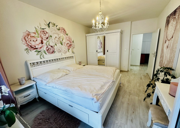 Predaj útulného zariadeného 3-izb. bytu s veľkou terasou