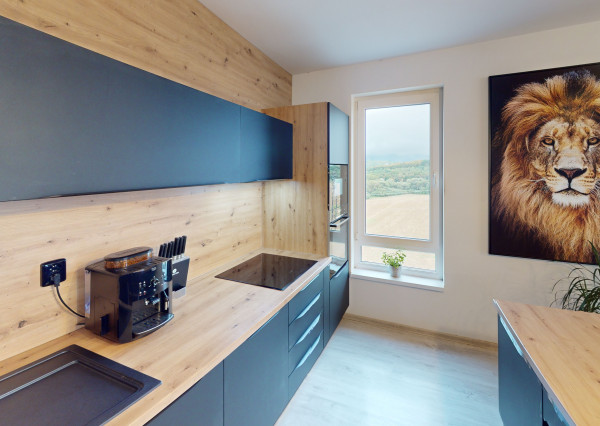 Predaj útulného zariadeného 3-izb. bytu s veľkou terasou