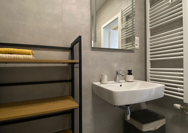 Krásne zariadený dvojizbový byt na ulici Hanzlíkovská