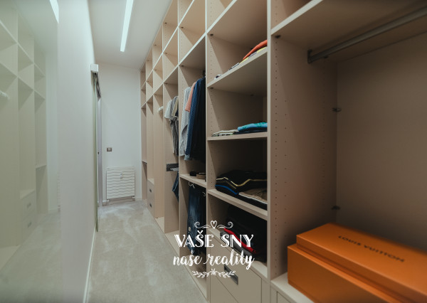 Predaj vkusnej elegancie 4izb bytu s terasou v Trenčíne.