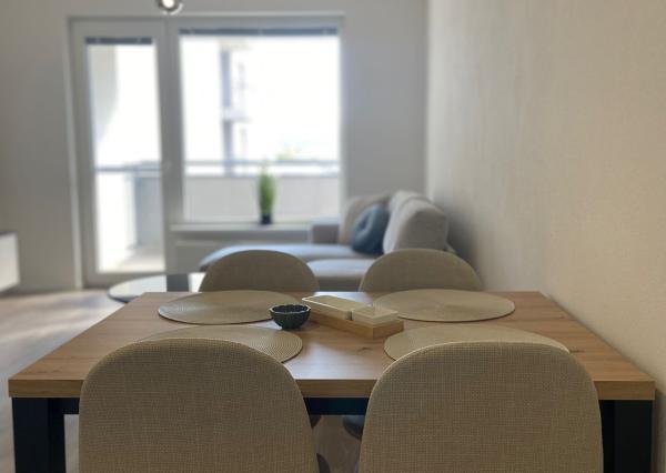 Krásne zariadený dvojizbový byt na ulici Hanzlíkovská