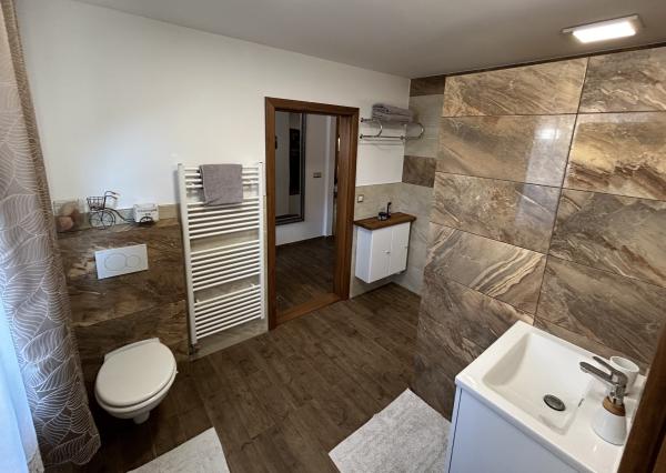 Moderný 2-podlažný rodinný dom s investičným potenciálom