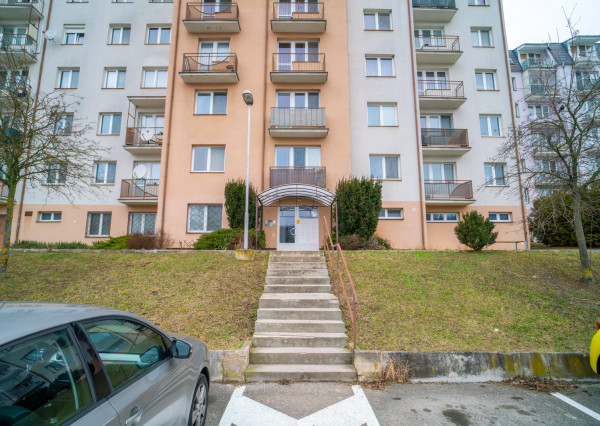 REZERVOVANÉ: Na predaj príjemná garsónka v Trenčíne