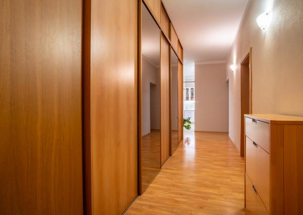 Na predaj kompletne zariadený 3-izbový byt v Trenčíne