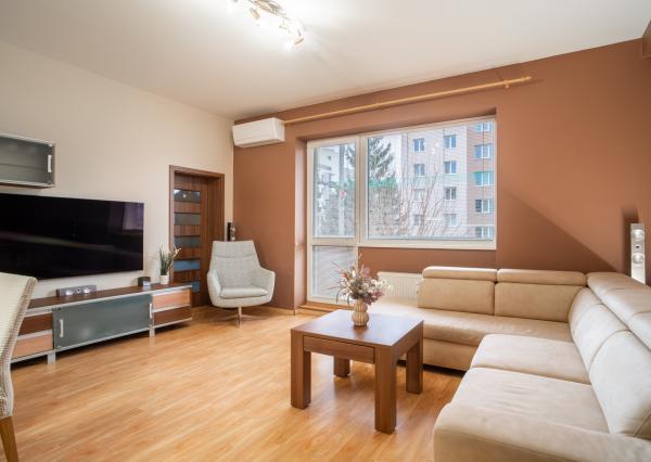 Na predaj kompletne zariadený 3-izbový byt v Trenčíne