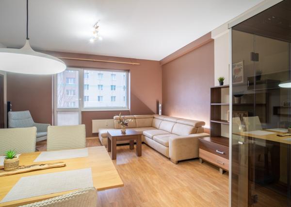 Na predaj kompletne zariadený 3-izbový byt v Trenčíne