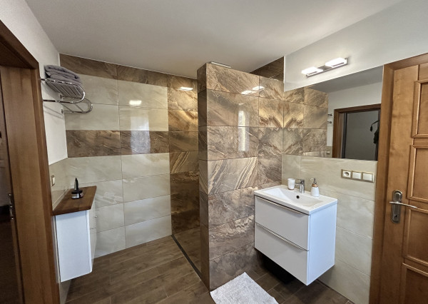 Na predaj moderný rodinný dom v Bzinciach pod Javorinou