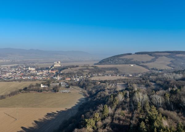 Na predaj rekreačná chatka so súkromným pozemkom v Beckove.