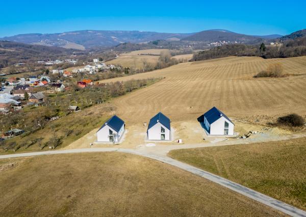 Na predaj 3 moderné viladomy v obci Lubina – Hrnčiarové