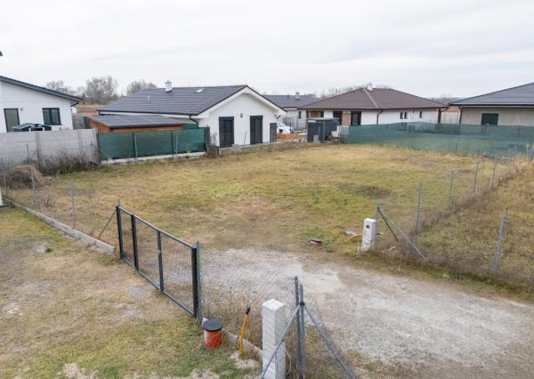 Na predaj pozemok vhodný na výstavbu rodinnému domu v Zohore