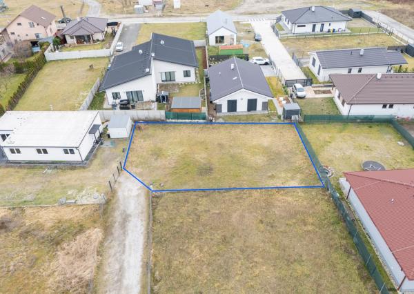 Na predaj pozemok vhodný na výstavbu rodinnému domu v Zohore