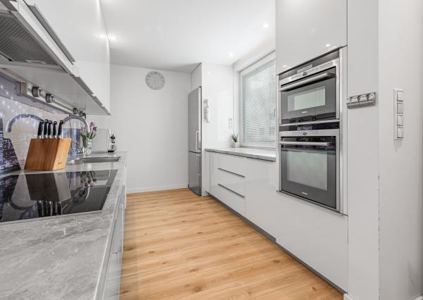 Na predaj 4-izbový byt s bytovou jednotkou v Bernolákove