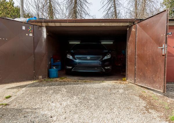 Na predaj 4-izbový byt s bytovou jednotkou v Bernolákove