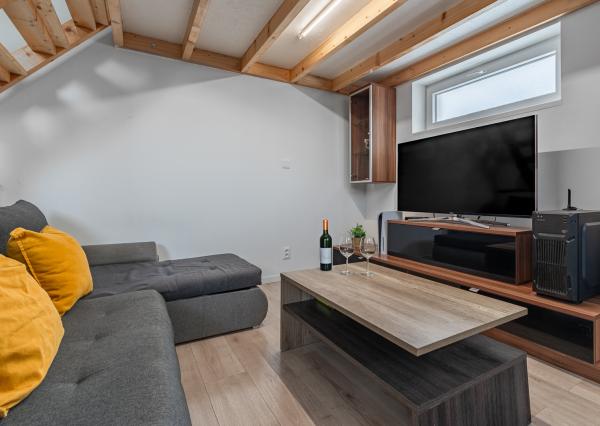 Na predaj 4-izbový byt s bytovou jednotkou v Bernolákove