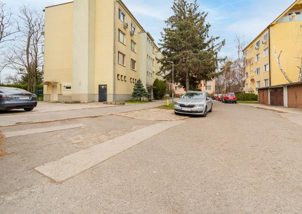 Na predaj 4-izbový byt s bytovou jednotkou v Bernolákove