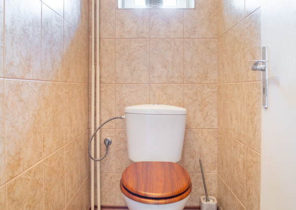 Na predaj dvojgeneračný rodinný dom s jedinečným interiérom v Lozorne