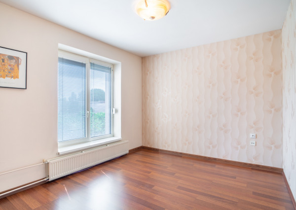 Na predaj dvojgeneračný rodinný dom s jedinečným interiérom v Lozorne