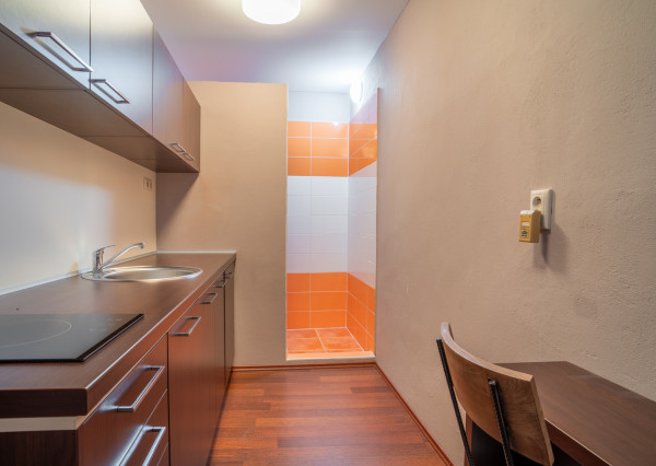 Na predaj dvojgeneračný rodinný dom s jedinečným interiérom v Lozorne