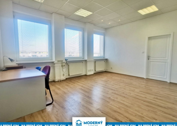 Na prenájom klimatizovaný administratívny priestor o výmere 54m2 v Stupave – AB28-29