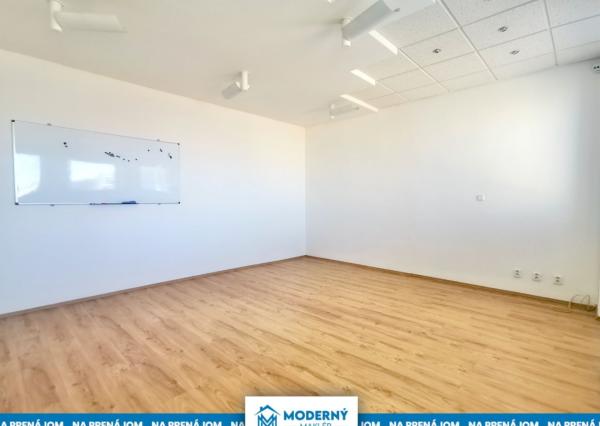 Na prenájom klimatizovaný administratívny priestor o výmere 54m2 v Stupave – AB28-29