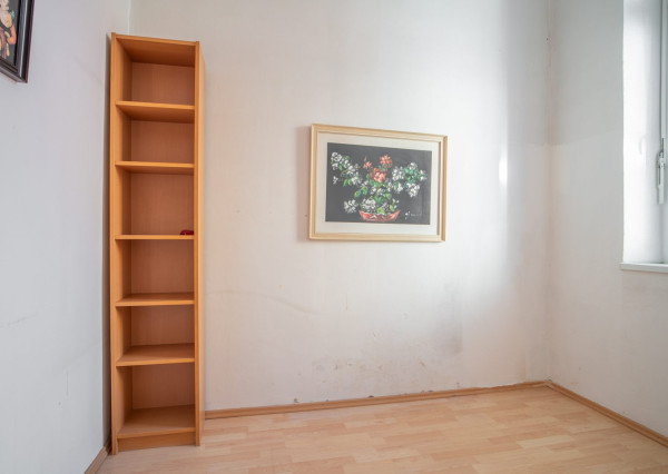 Na predaj priestranný 2,5-izbový byt v historickej budove Starého Mesta