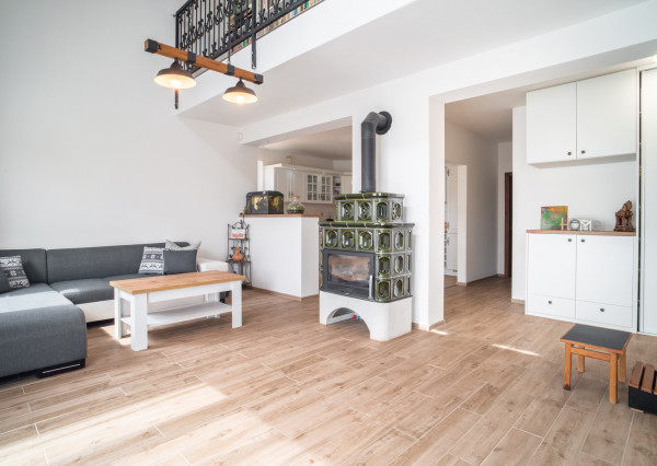 Na predaj príjemný 4-izbový rodinný dom v Lehniciach