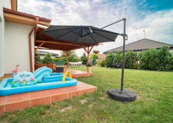 Na predaj príjemný 4-izbový rodinný dom v Lehniciach